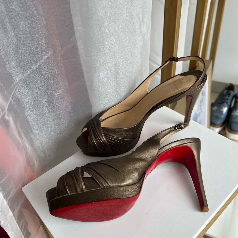 Christian Louboutin Heeled Bronze Pumps